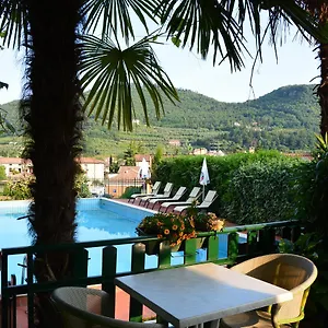 https://hotel-giotto.hotelinveneto.com